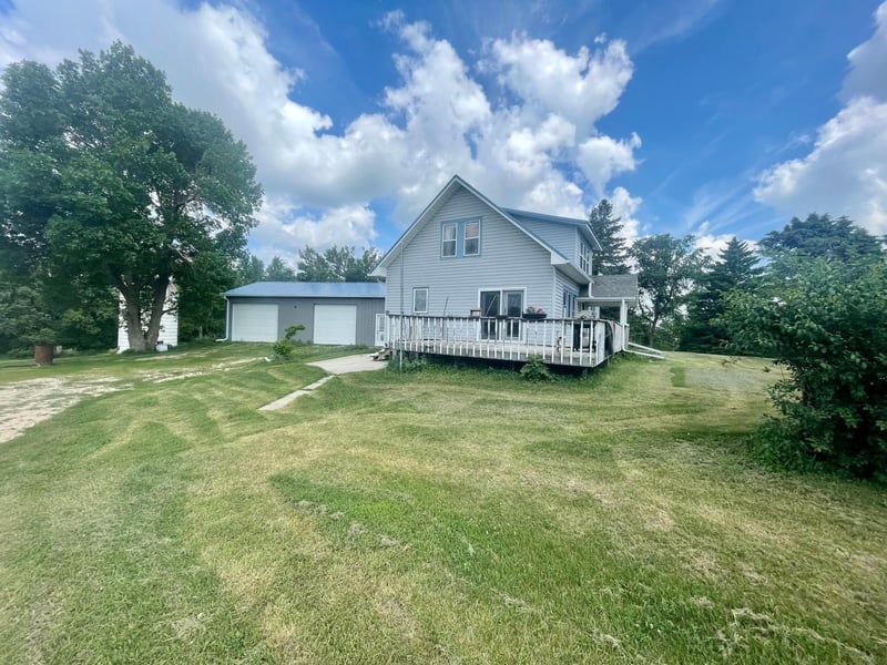 24147 Knauf Ave, Rushmore, MN 56168