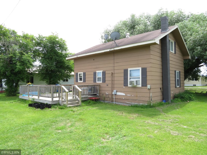 222 Woodrow St W, Grygla, MN 56727