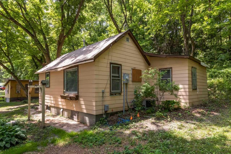 112 6th St W, Carver, MN 55315