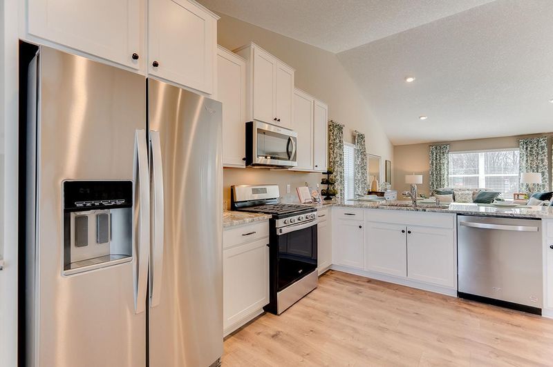 1320 136th St W, Rosemount, MN 55068