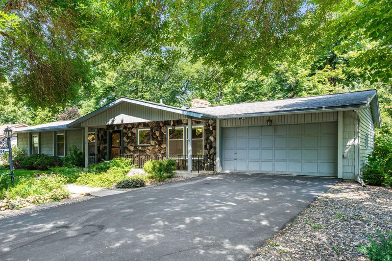 3204 Barbara Ln, Burnsville, MN 55337