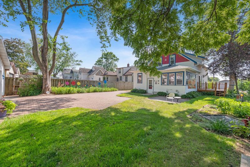30635 Park St, Lindstrom, MN 55045