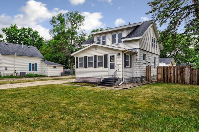 1216 1st Ave NE, Faribault, MN 55021