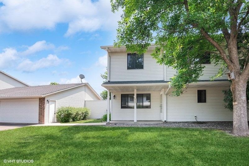 9435 Ranchview Ln N, Maple Grove, MN 55369