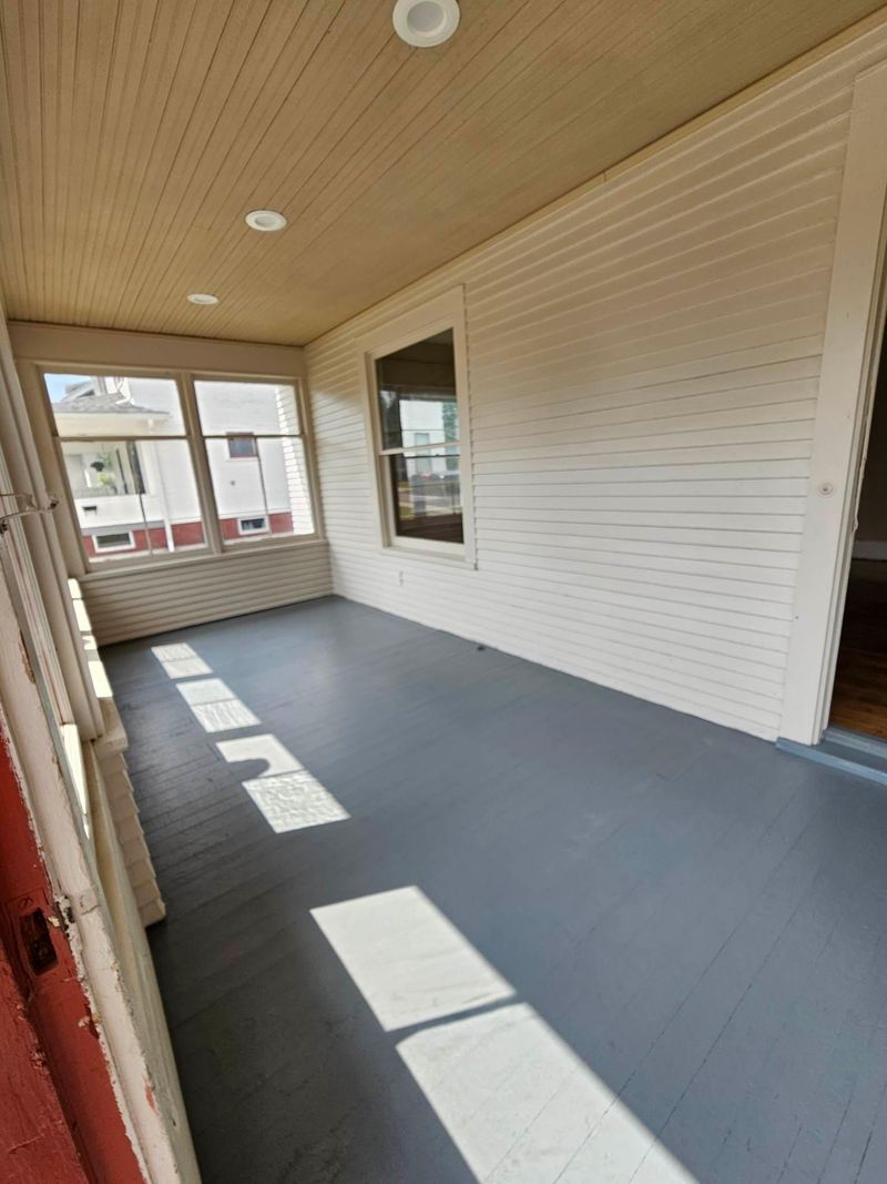 608 Red Wing Ave, Kenyon, MN 55946
