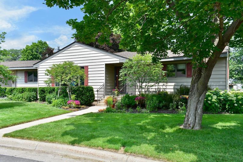4820 W 8th St, Winona, MN 55987