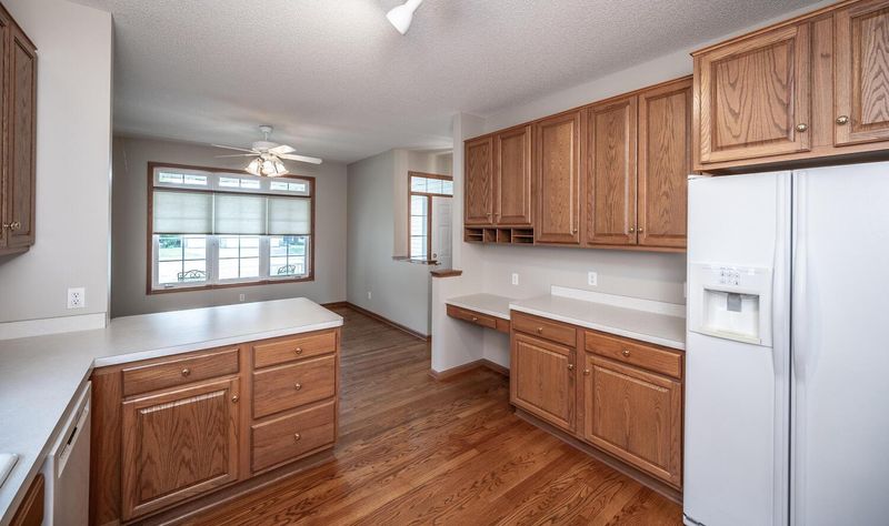 3813 Crossridge Way, Rosemount, MN 55068