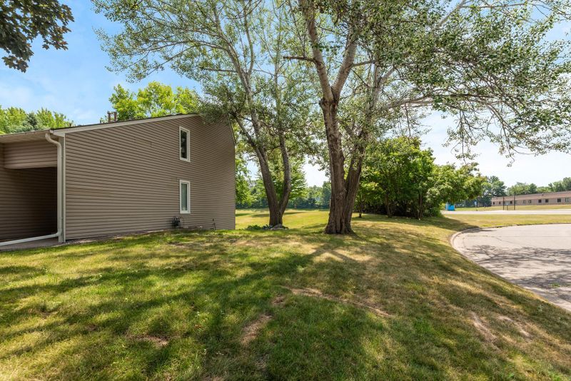 11641 54th St NE, Albertville, MN 55301