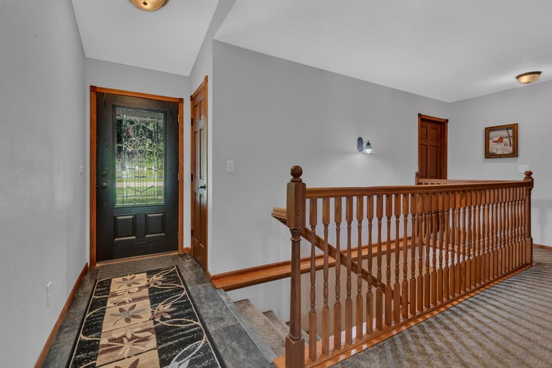 29475 Crest Ridge Rd, Paynesville, MN 56362