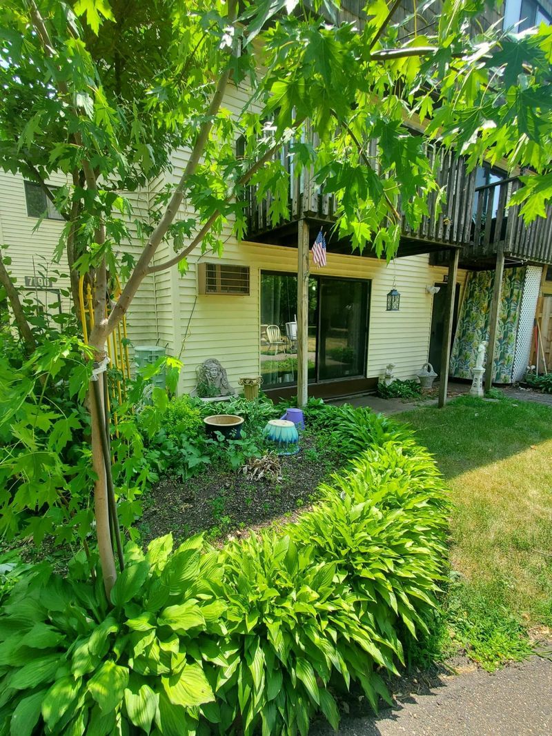 7190 72nd Ln N, Brooklyn Park, MN 55428