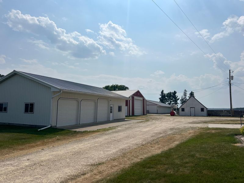 7231 County Road 10 NE, Plainview, MN 55964