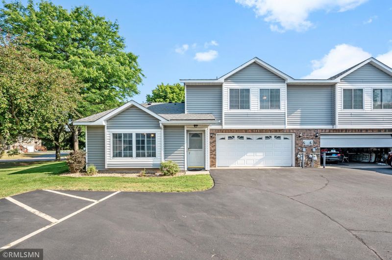 2 Oak Rd #C, Circle Pines, MN 55014