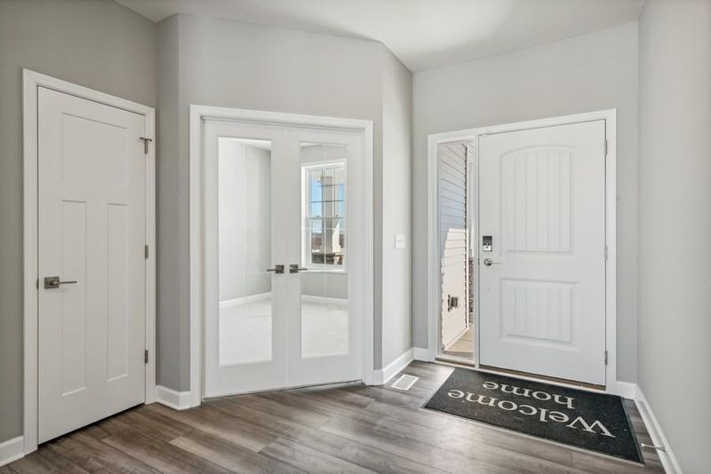 800 Spancil Hill Dr, Woodbury, MN 55129