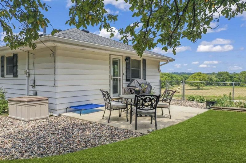 2514 Pinewood Rd SE, Rochester, MN 55904