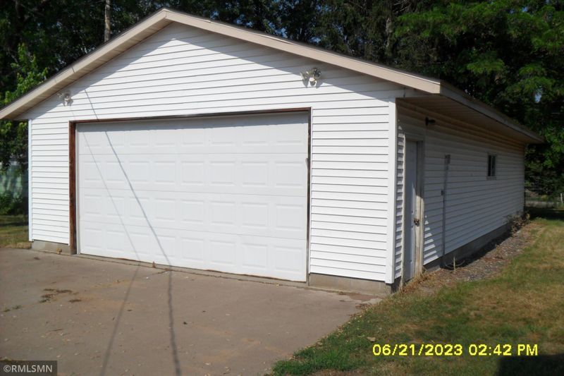 220 8th St SW, Pine City, MN 55063