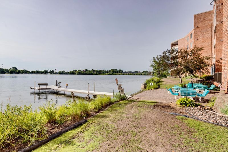 329 Geneva Ave N #219, Oakdale, MN 55128