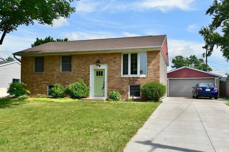 3409 Leonard St, La Crosse, WI 54601
