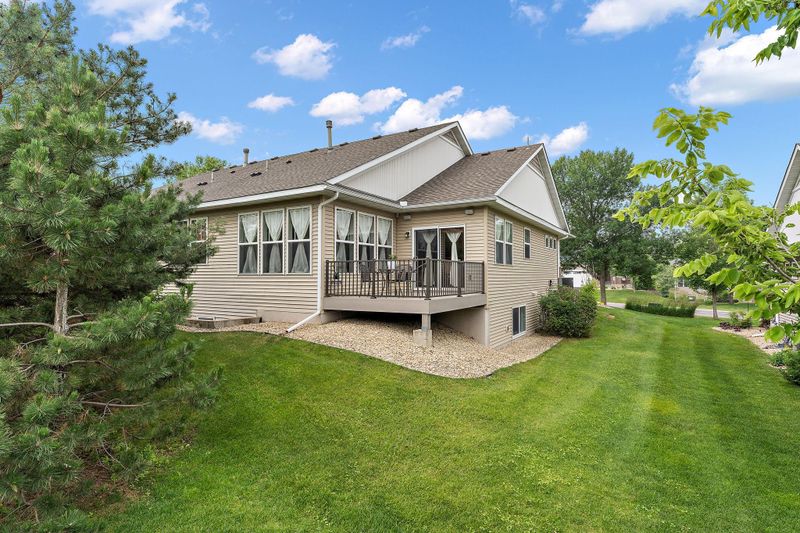 4908 Twins Ct, Eagan, MN 55123