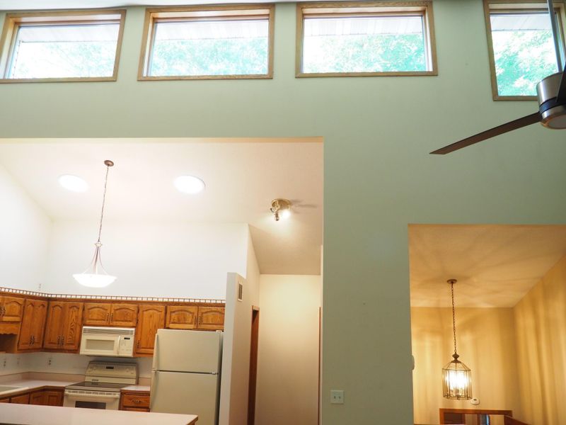 1333 Sunview Dr, Shoreview, MN 55126