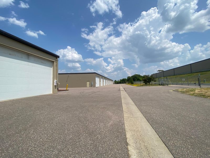 11470 River Valley Rd #2, Shakopee, MN 55379