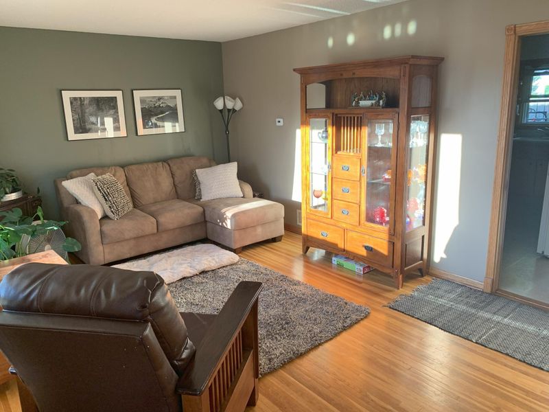 1655 Langley St, Windom, MN 56101