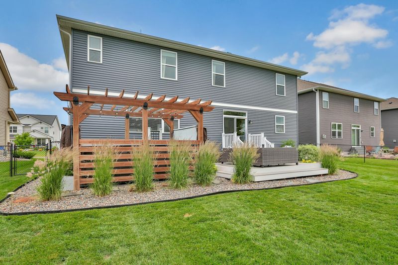 9507 69th St S, Cottage Grove, MN 55016