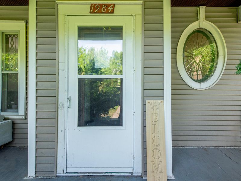 1984 Marshall Ave, Saint Paul, MN 55104