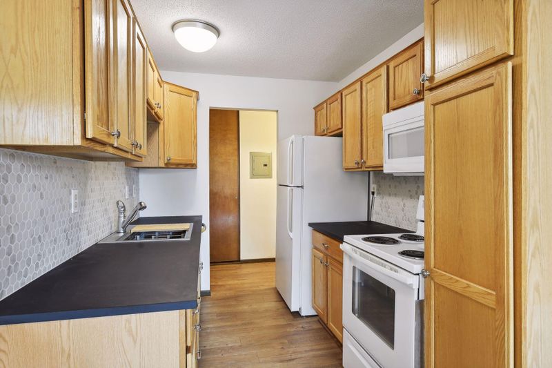 4548 Cedar Lake Rd S #5, Saint Louis Park, MN 55416