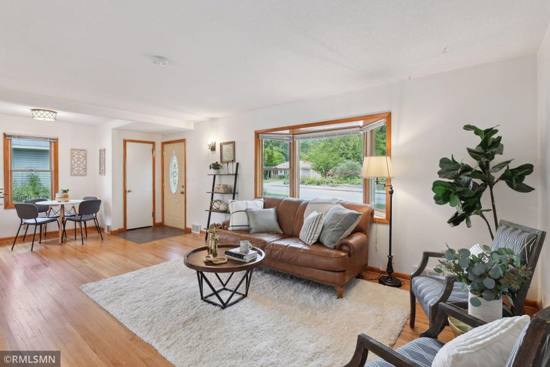 9312 Minnetonka Blvd, Saint Louis Park, MN 55426