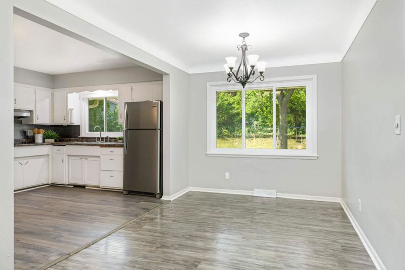 786 Iowa Ave E, Saint Paul, MN 55106
