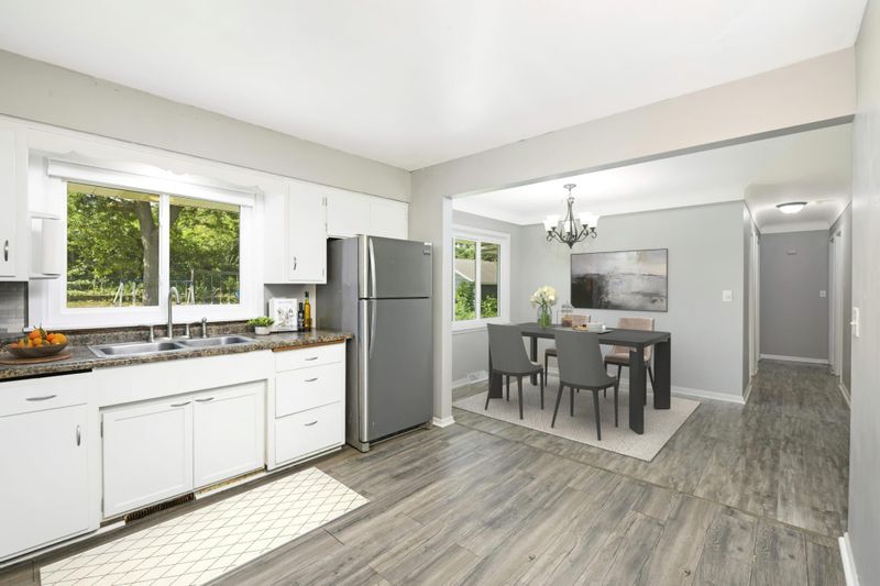 786 Iowa Ave E, Saint Paul, MN 55106