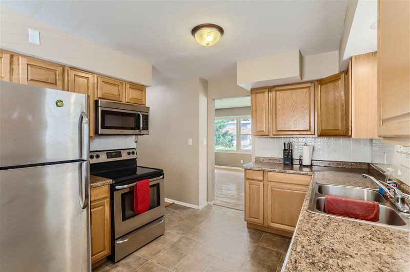 1636 Euclid St, Saint Paul, MN 55106