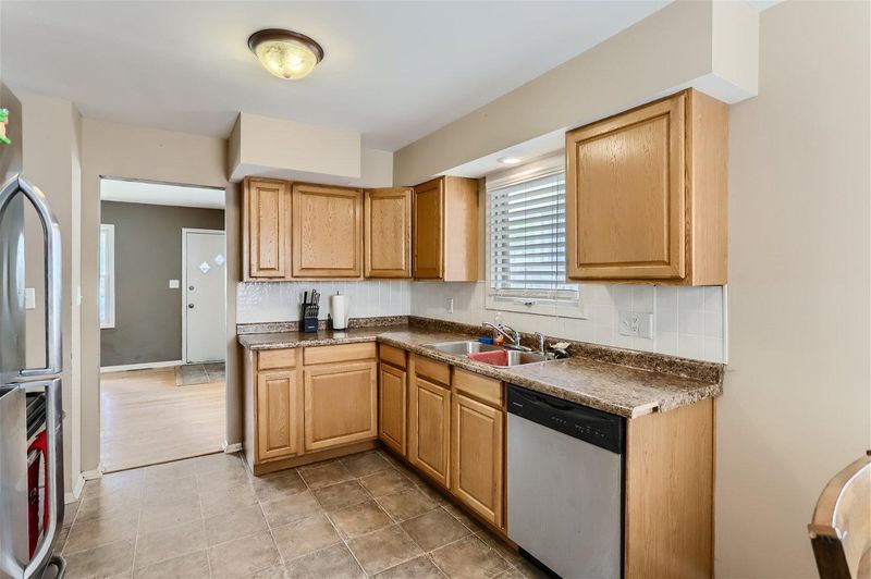 1636 Euclid St, Saint Paul, MN 55106