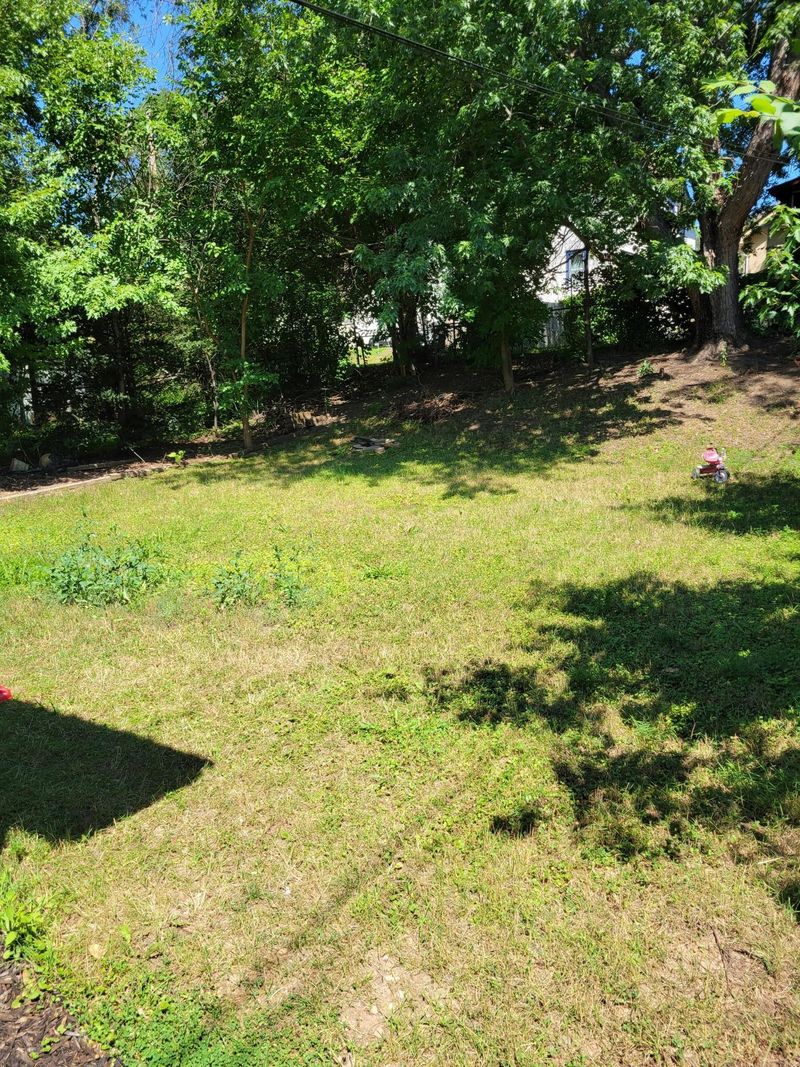 1326 Jessie St, Saint Paul, MN 55130