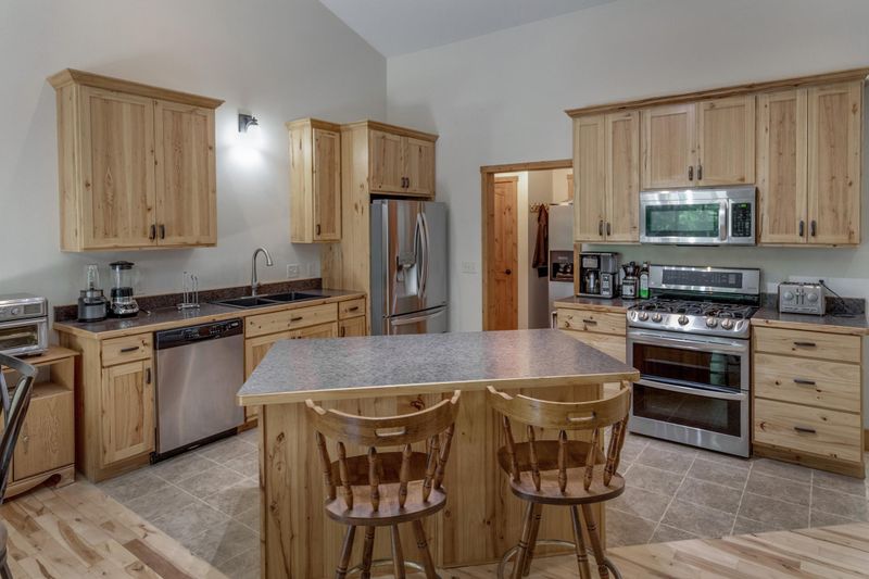 14388 Green Forest Cir, Merrifield, MN 56465