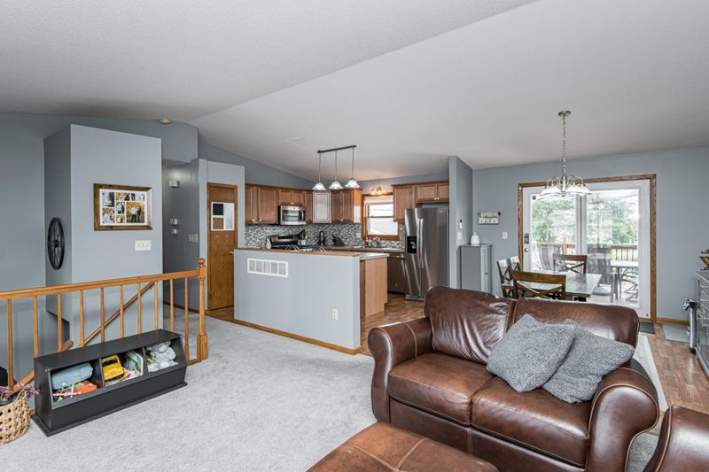 828 48th Ave NW, Rochester, MN 55901