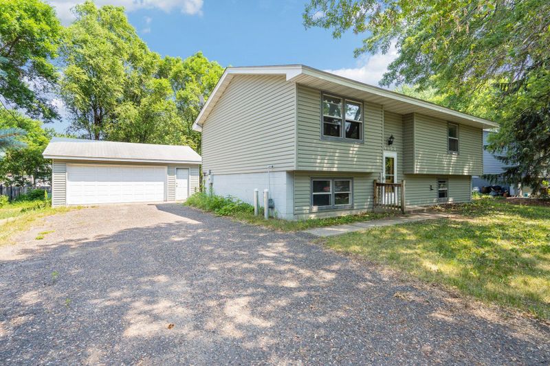 13132 Valley Forge Ln N, Champlin, MN 55316