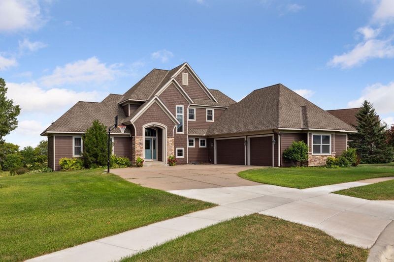 4075 Kindred Way, Lake Elmo, MN 55042