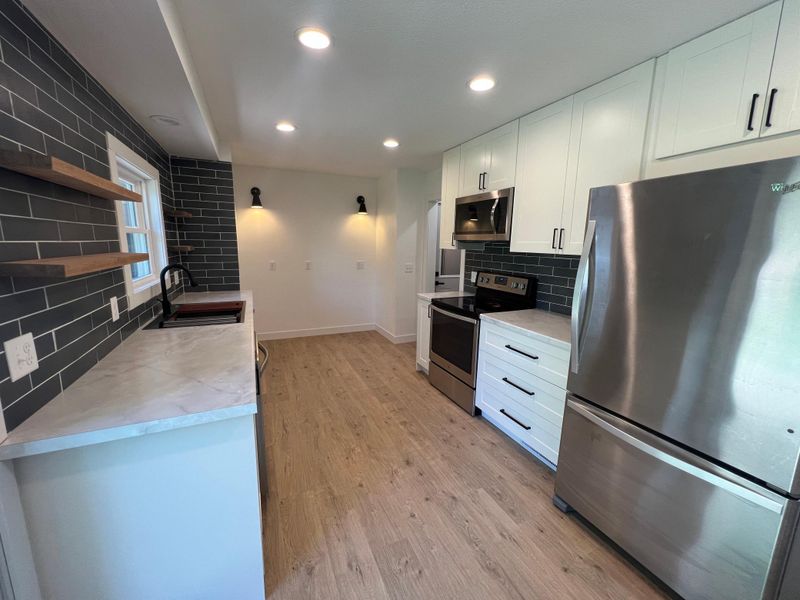 103 S California Ave, Morris, MN 56267