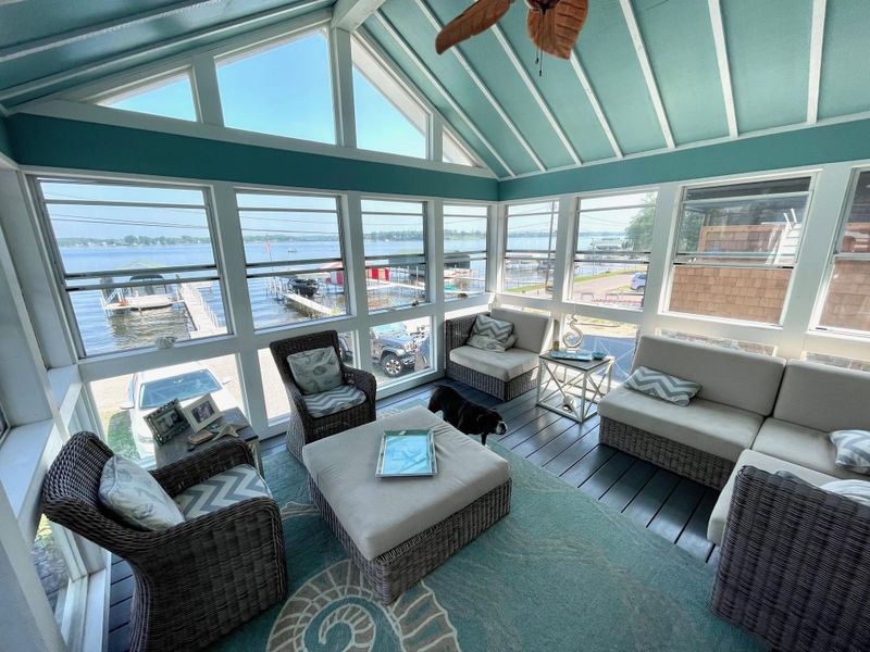 3359 Crystal Bay Rd, Wayzata, MN 55391