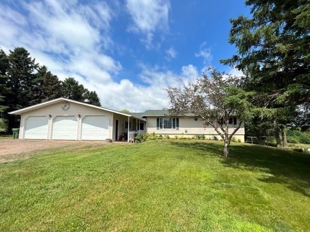 368 8th Ave, Clayton, WI 54004