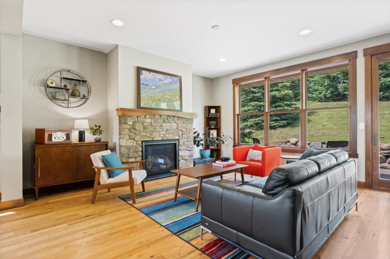 6114 Southview Ct, Mound, MN 55364