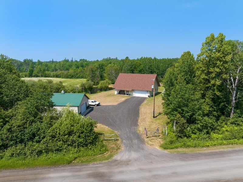 3917 S Barker Rd, Gilbert, MN 55741