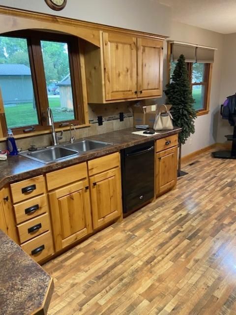 660 17th St, Windom, MN 56101