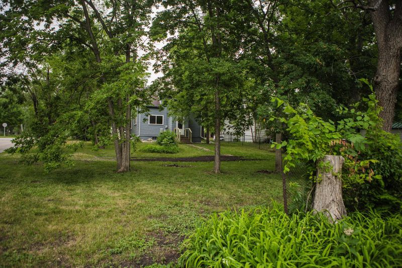 311 W 5th St, Morris, MN 56267
