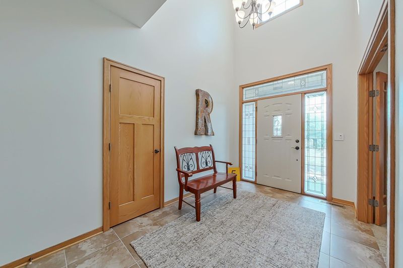 2347 Teakwood Ln SW, Rochester, MN 55902