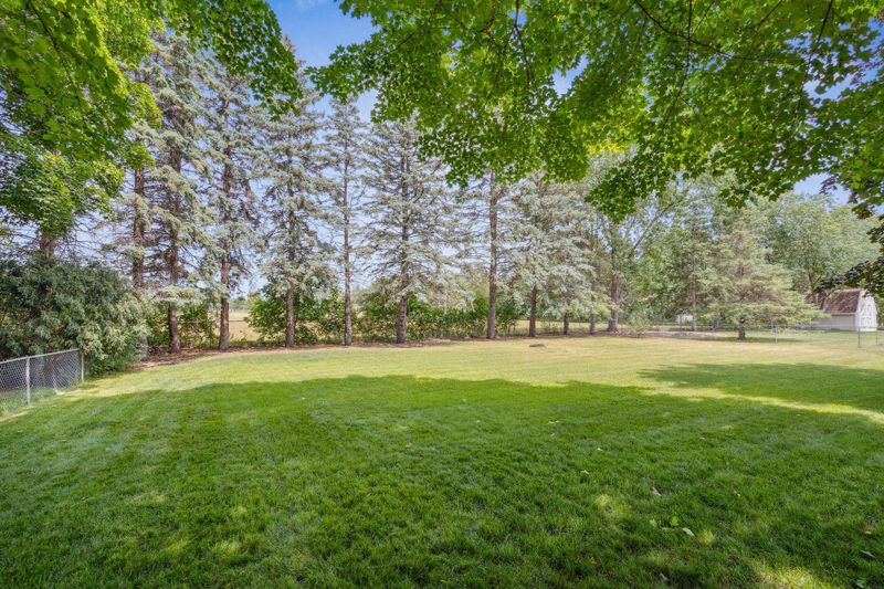 295 Bridge St, Shoreview, MN 55126