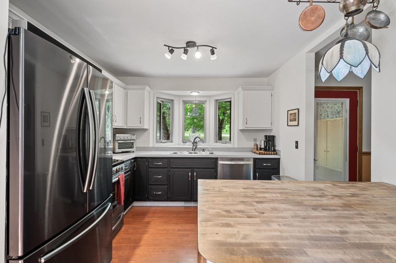 3051 332nd Ave NW, Cambridge, MN 55008