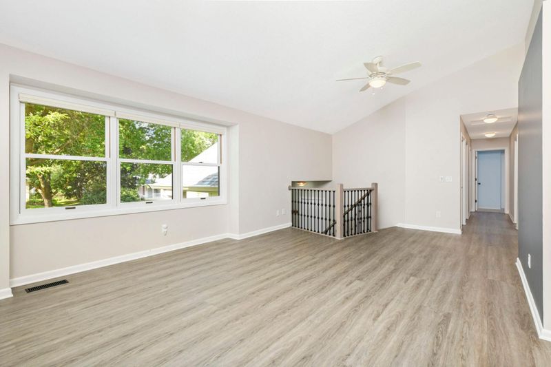 5950 Birchwood St, Shoreview, MN 55126