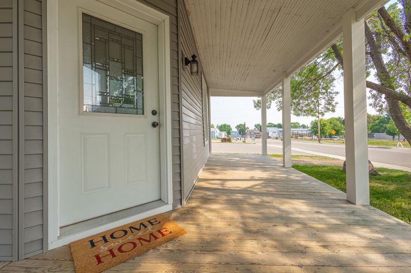 206 E 1st Ave, Osakis, MN 56360